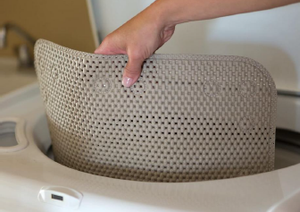 Tapis de Douche Moderne en PVC Antidérapant Lavable en Machine avec Trous de Drainage Extra Larges et Ventouses pour Salle de Bain - Product Image 5