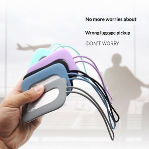 Étiquettes de bagages en silicone personnalisées avec logo promotionnel, cartes d'identité - Imperméables, ultra-légères, résistantes à l'usure pour les voyages et l'aéroport - Product Image 4