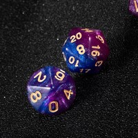 Ensemble de 7 dés en acrylique personnalisés, bleu et violet, à paillettes, polyédriques, pour jeux de table Dungeons & Dragons, avec numéros dorés