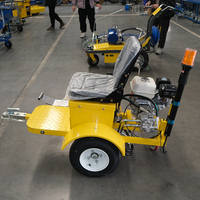 Machine de marquage routier automatique thermoplastique motorisée 5,5 CV à faible coût d'entretien pour usine