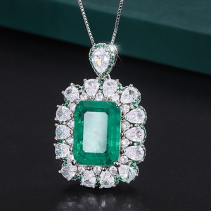 Collier pendentif bicolore en cuivre écologique avec pierre précieuse bleue carrée 13*18mm pour femme, idéal au quotidien et pour les soirées - Product Image 4