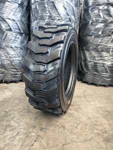 Neumáticos Diagonales con Patrón Clásico para Skid, Varios Tamaños L-2 10-16.5 23*8.50-12, Diversos Tamaños para Accesorios de Skid - Product Image 4