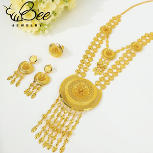Ensemble de bijoux de mariage indien traditionnel de luxe en or 24 carats, perles en alliage d'or, long collier, boucles d'oreilles, bijoux pour soirée - Product Image 5
