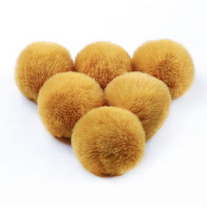Fuzzy Faux Rabbit Fur Pom 7cm Artificial Plush Fluffy Pompom Balls para Diy Hats Guantes Llavero Charms Suministros de costura - Product Image 4