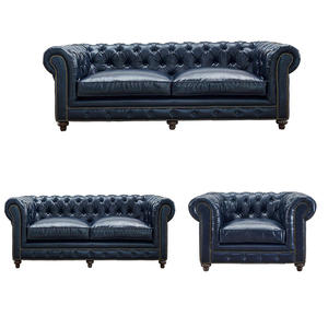 طقم أريكة كلاسيكي فاخر من 3 قطع, طقم أريكة باللون الأزرق بتصميم أمريكي عتيق مكون من 3 قطع ، طقم أريكة من الجلد الطبيعي لغرفة المعيشة - Product Image 1