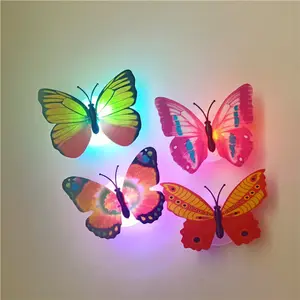 صغيرة ملونة تغيير جدار ديكور ملصق ثلاثية الأبعاد فراشة LED ضوء الليل هدايا عيد ميلاد الأطفال