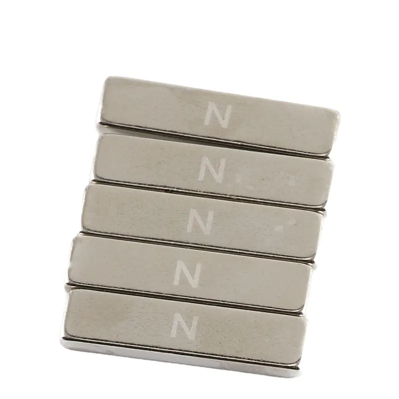 Magnete al neodimio ad alta anticorrosione N52 Block materiale magnetico