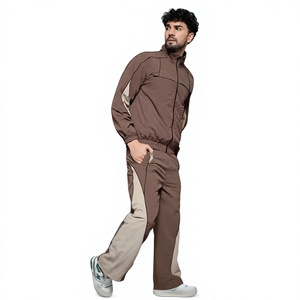 Conjunto Deportivo para Hombre en Color Marrón con Bloques de Color, Manga Larga, Cuello Alto, Pantalones Casuales con Bolsillos Laterales y Cintura Elástica para Invierno - Product Image 3