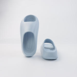 Superbes Claquettes Les Pantoufles De Femme – Dernières Chaussures et Sandales pour Femmes, Claquettes de Luxe Personnalisées de Haute Qualité, Modèles Unisexe de Créateur - Product Image 5