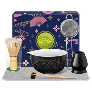 Juego de Matcha Tradicional de Cerámica Grabada de 7 Piezas, Kit de Inicio con Tazón para Matcha, Cepillo para Té, Batidor de Bambú para Matcha - Product Image 1