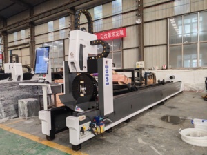Guangjie Guangjie 2460 Bibo Guangjie Gj6024 1500w Machine de découpe de tubes à fibre laser haute efficacité 3 axes avec refroidissement par eau - Product Image 3