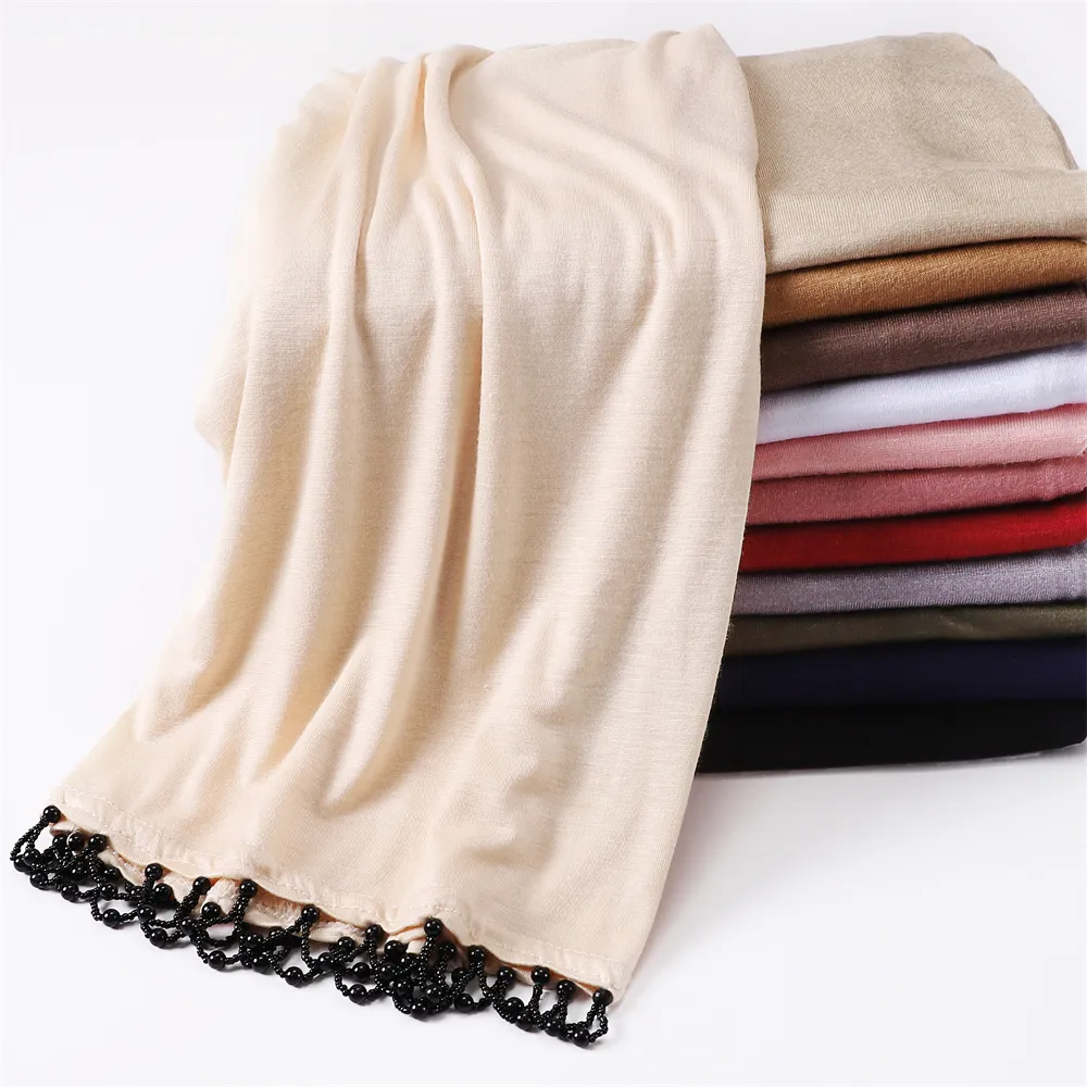 Nieuwe Populaire Stijlvolle Vrouwen Premium Katoen Jersey Hijab Sjaal Hoofd Sjaal Met Handgemaakte Zwarte Kralen Rand Decoratie Hijaabs Sjaals