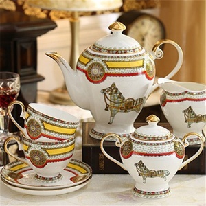 Juego de Vajilla de Porcelana Fina de Lujo Occidental de 58 Piezas, Decoración para el Hogar con Caballo Rojo, Venta al por Mayor - Product Image 4