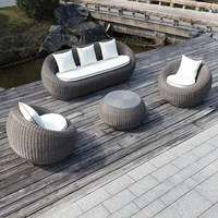Ensemble de canapés d'extérieur pour cour, mobilier en rotin et osier pour appartements de présentation, vérandas, balcons de villas, jardins et terrasses