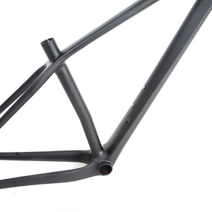 Cadre de vélo de montagne en carbone OEM super léger 27,5 pouces Plus 29 pouces dans la catégorie des vélos de montagne - Product Image 6