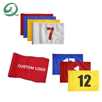 Drapeau de parcours de golf numéroté en usine Mini drapeaux de golf en nylon Drapeau de cible de golf portable pour la pratique du jardin d'arrière-cour
