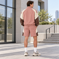 Survêtement Homme Personnalisé Color Block avec Col Zippé, Veste et Short Tissés, Logo Imprimé pour un Style Décontracté Quotidien