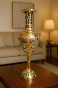 Vase décoratif artisanal en laiton avec travail traditionnel d'émail Meenakari floral - Product Image 3