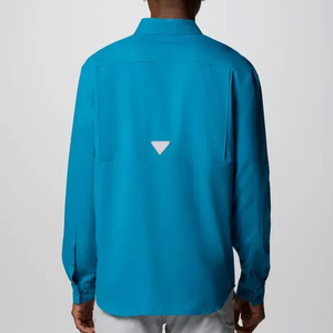 Chemise de pêche zippée à col boutonné, haute visibilité, avec logo de Noël en sequins argentés, pour la pêche en mer ou en eau peu profonde. - Product Image 2