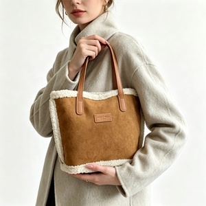 Zeyu 2026 Nuova Borsa Tote Moda <span class=keywords><strong>Cammello</strong></span> con Rifiniture in Shearling, Borsa a Mano da Donna in Finta Pelle Scamosciata, Portatile, Casual, per Uso Quotidiano e Viaggi Invernali, ODM OEM - Product Image 2