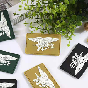 Mejor precio personalizado al por mayor 3D Pvc parche logotipos suave Pvc parches de goma para sombreros y Jeans calidad de accesorios superior - Product Image 5