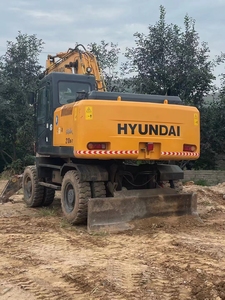 Meilleure vente d'excavatrice hydraulique à roue diesel HYUNDAI 210W-7 d'occasion avec une forte capacité de travail à prix compétitif - Product Image 5