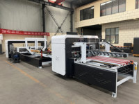 Machine de conversion de cartons en carton ondulé / Machine automatique de pliage et de collage de boîtes en carton