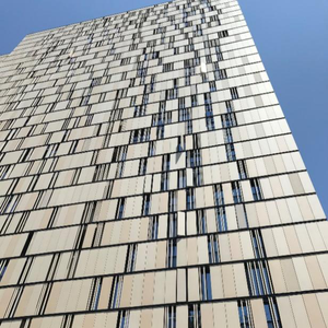 Mur-rideau en panneaux de terre cuite - Product Image 1