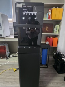 Distributeur d'eau à 3 robinets certifié CE |   Purificateur d'eau commercial à chargement par le bas, chaud, froid et tempéré, solution pour projets OEM - Product Image 3