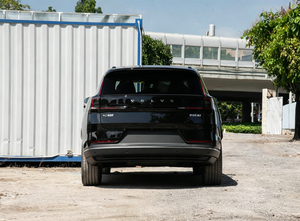 <span class=keywords><strong>Volvo</strong></span> <span class=keywords><strong>XC70</strong></span> Edición 99.º Aniversario 2027, SUV Híbrido Enchufable Core, Vehículo Mediano-Grande, Disponible para Compra al por Mayor - Product Image 6