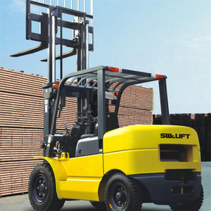 Montacargas Todoterreno <span class=keywords><strong>de</strong></span> 3 Toneladas 4x4 Diésel con Neumáticos Sólidos para Reciclaje y Chatarra - Product Image 1