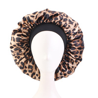 Bonnet en satin imprimé léopard tendance, bonnet de nuit pour le soin des cheveux, bonnet respirant en satin pour femmes avec bande élastique