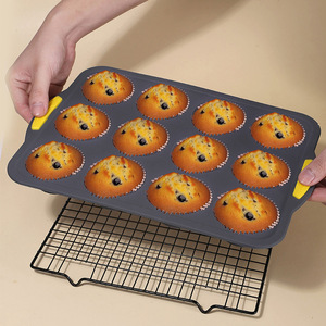 Plateaux <span class=keywords><strong>de</strong></span> cuisson robustes en acier au carbone <span class=keywords><strong>de</strong></span> qualité commerciale <span class=keywords><strong>de</strong></span> 8 pouces pour services <span class=keywords><strong>de</strong></span> restauration commerciale, revêtement antiadhésif facile à démouler - Product Image 3