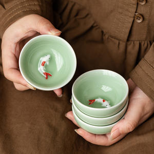 L <span class=keywords><strong>porcelana</strong></span> china 3D Goldfish patrón taza de té <span class=keywords><strong>Celadon</strong></span> cerámica taza de té Kung Fu taza de té chino para regalo - Product Image 2