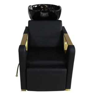 Sillón de peluquería de fibra de vidrio de alta calidad con reposabrazos de acero inoxidable dorado, elevación manual de piernas y color personalizable para uso en salones de belleza y parques. - Product Image 5
