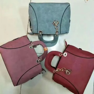 Y LllyA BIN NUEVO Popular a Bajo Precio Venta al por Mayor Bolsas de Moda Nuevas - Product Image 1