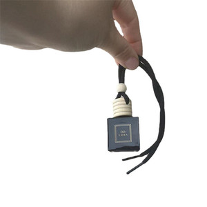 Stampa personalizzata <span class=keywords><strong>logo</strong></span> 10ml <span class=keywords><strong>auto</strong></span> appeso diffusore di vetro nero bottiglia di profumo <span class=keywords><strong>con</strong></span> coperchio in legno - Product Image 6