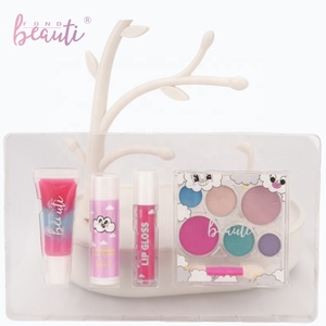 <span class=keywords><strong>Set</strong></span> di trucco personalizzato lavabile non tossico per ragazze con borsa balsamo per le labbra <span class=keywords><strong>set</strong></span> trucco per ombretti per bambini - Product Image 3