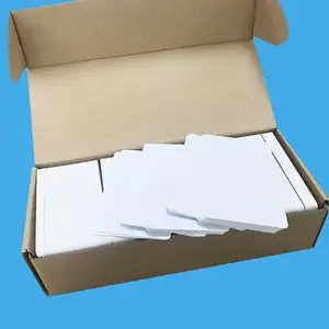 Venda imperdível de impressora de cartões inteligentes CR80 de plástico em branco para cartões personalizados, cartão em pvc, material comercial