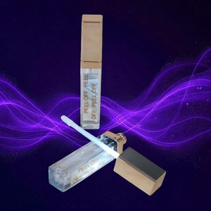 Brillant à lèvres à fonction d'éclairage LED avec bouchon à vis Matériau plastique Capacité de 9ml - Product Image 3