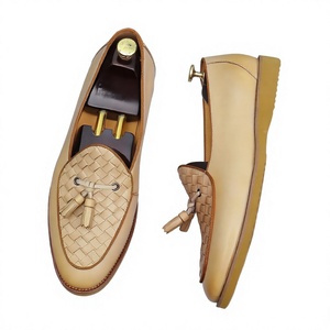 Mocassins Oxford en cuir pleine fleur pour hommes, confortables et élégants, à enfiler, pour le bureau et la carrière, idéaux pour l'hiver, le printemps et l'automne. - Product Image 4