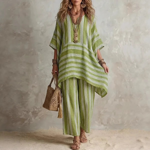 Ensemble deux pièces décontracté chic à rayures, col en V, coupe ample, en polyester, style européen et américain, pour femme, collection printemps - Product Image 3