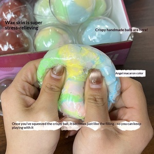 Nouveauté : Jouet Squishy en forme de bâtonnet de crème glacée croustillante avec son de craquement, jouet à presser pour adultes et enfants, anti-stress - Product Image 5