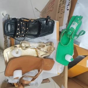 Tongs pour femmes mode clou <span class=keywords><strong>cheville</strong></span> Bracelet sangle sandales plates femmes pantoufle <span class=keywords><strong>en</strong></span> gros - Product Image 4