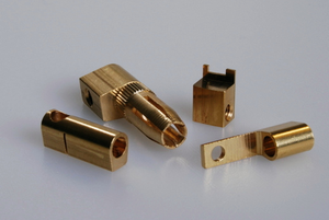 Venta al por mayor personalizado de calidad superior CNC mecanizado de acero inoxidable latón Metal repuestos India alambre EDM capaz de brochado - Product Image 2