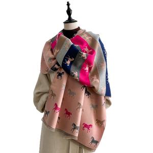 وشاح طويل سميك جديد للخريف والشتاء للنساء المسلمات، مصنوع من البوليستر الدافئ، ناعم من الجانبين، بنقشة حصان كرتونية لطيفة، مقاوم للرياح - Product Image 5