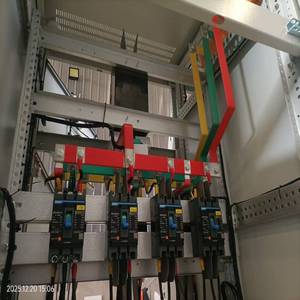 لوحة تحكم مخصصة منخفضة الضوضاء للتحكم في محولات التيار الكهربائي (VFD/PLC) لتطبيقات تنقية الفحم وتوزيع الطاقة في مناجم الفحم - Product Image 5