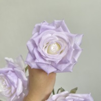 Vente en gros de roses artificielles Vendela à 3 têtes, aspect soie, tige de rose artificielle, rose en soie pour bouquet de mariage, décoration de vase à domicile, en vrac