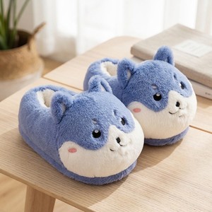Pantoufles en peluche <span class=keywords><strong>chien</strong></span> Shiba bleu, motif chiot de dessin animé, à bout fermé, doublure chaude et moelleuse, antidérapantes, <span class=keywords><strong>pour</strong></span> l'intérieur - Product Image 1