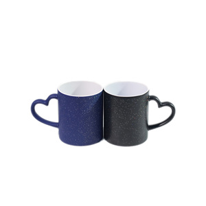 Taza de cerámica con asa en forma de corazón, resistente al calor, para café y leche, regalo para parejas y mejores amigos. - Product Image 2